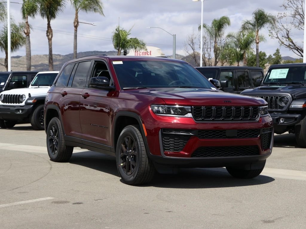 New 2026 Velvet Red Pearl-Coat Exterior Paint Jeep Laredo Altitude image 1