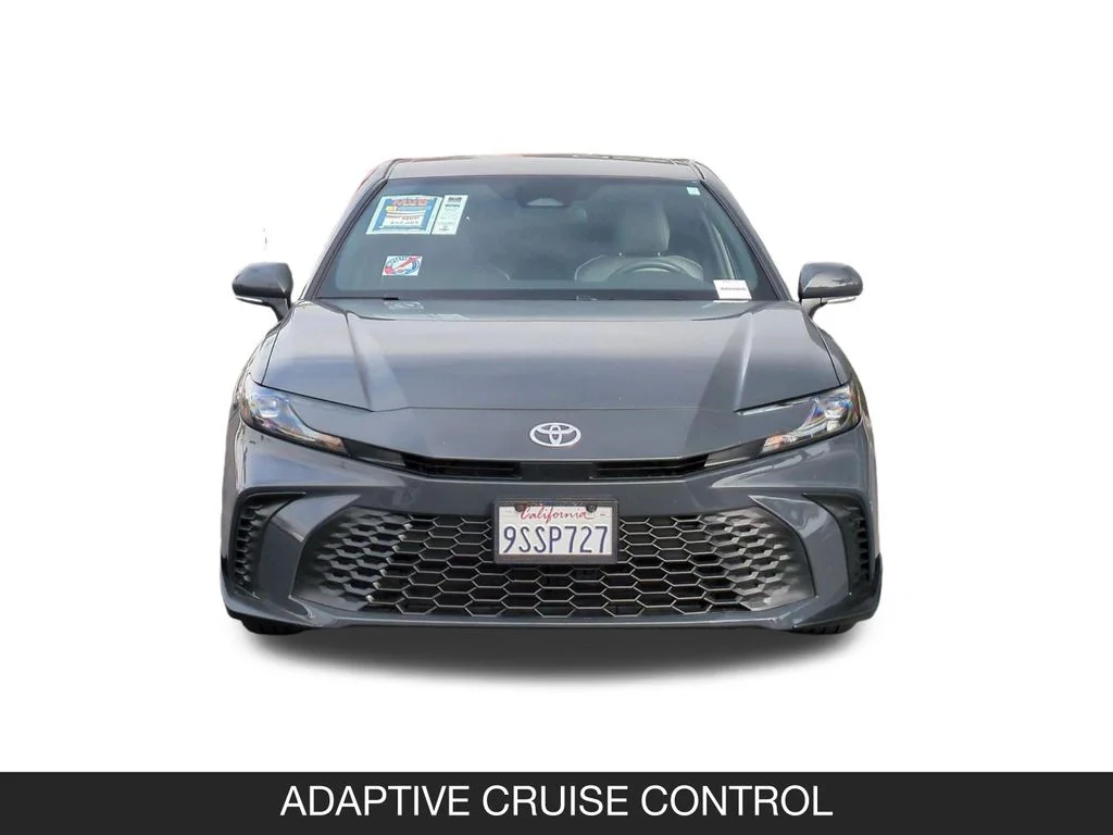 Used 2025  Toyota SE image 4