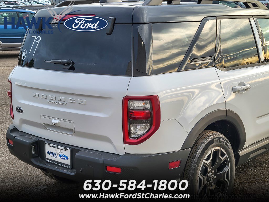 New 2025 Oxford White Ford Outer Banks® image 6