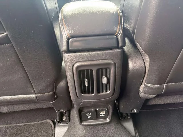 Used 2019 Red Jeep Latitude image 44