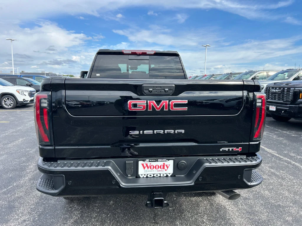2026 GMC Sierra 2500HD AT4 - Photo 9
