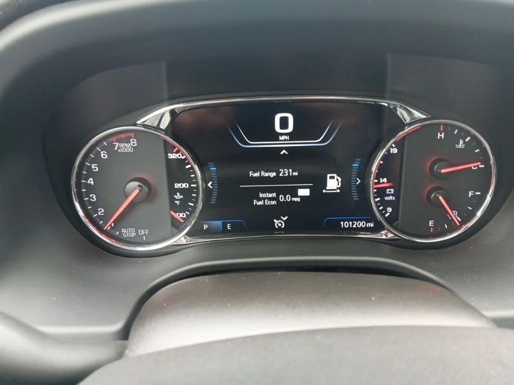 Used 2021 Midnight Blue Metallic GMC SLT image 19