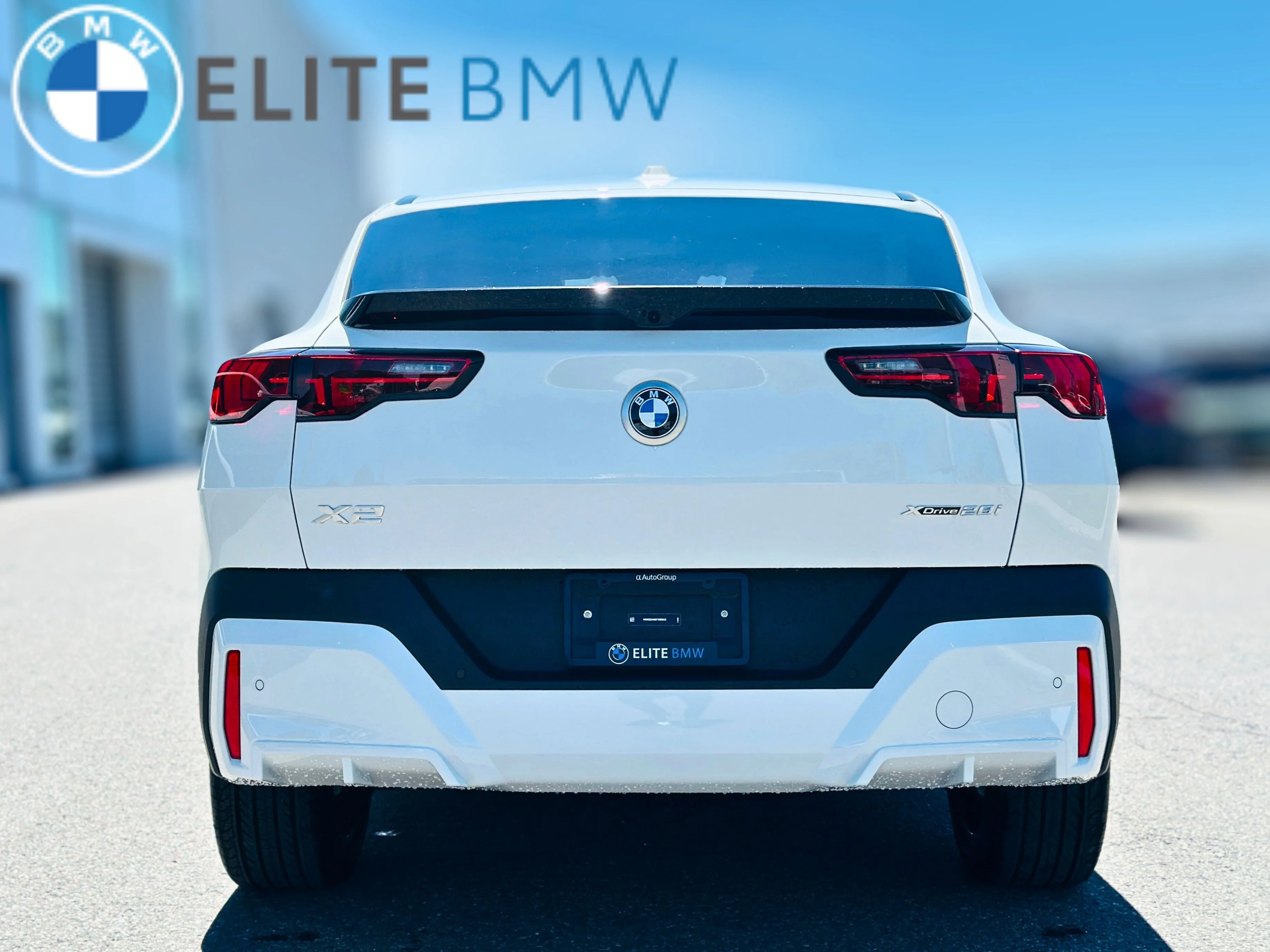 Used 2026 Mineral White Metallic BMW xDrive28i image 33