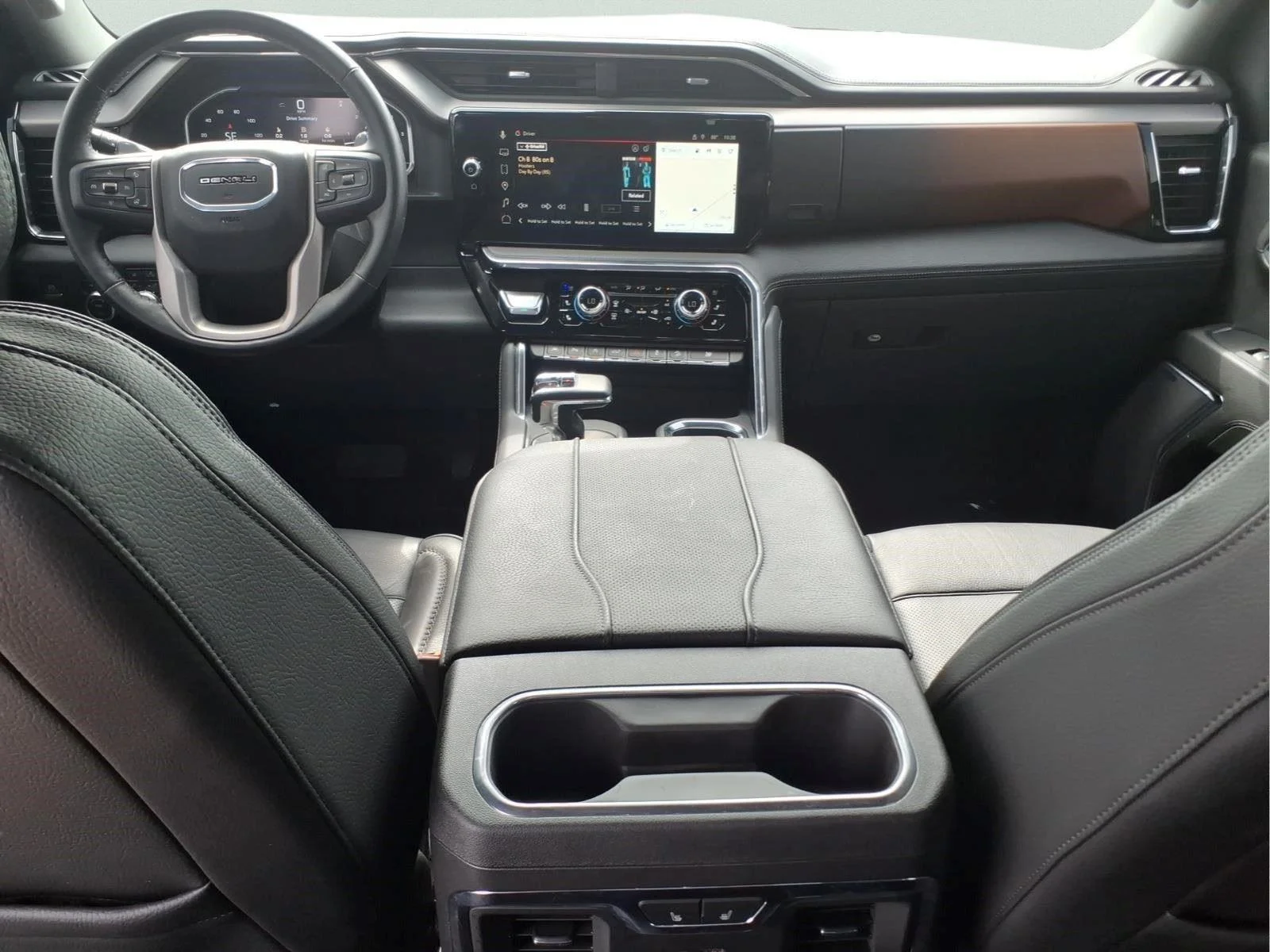 Used 2024 Onyx Black GMC Denali image 14