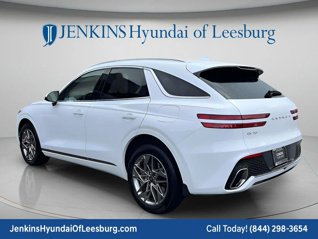 Used 2025 White Genesis 2.5T image 5