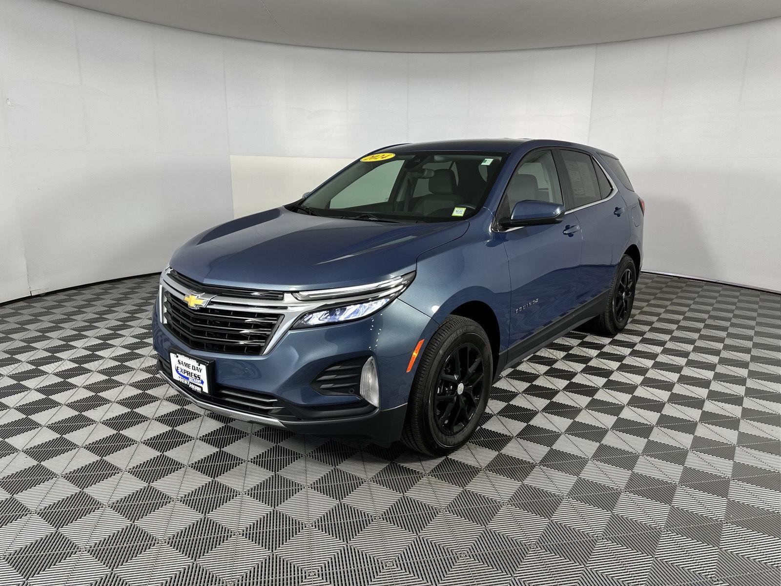 Used 2024 Lakeshore Blue Metallic Chevrolet LT image 26