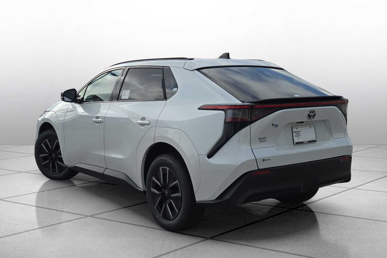 New 2026 Wind Chill Pearl Toyota XLE Plus image 13