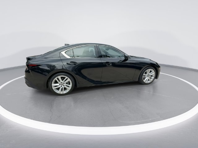 2025 Lexus IS 300 - Photo 8