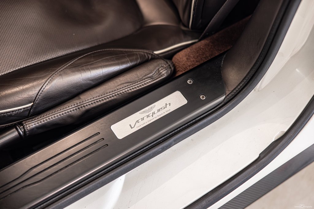 Used 2016 White Aston Martin Volante image 19