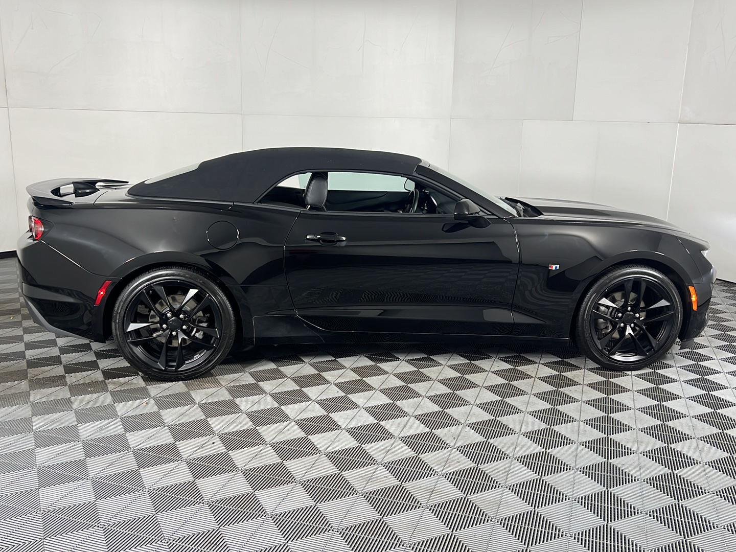 Used 2023 Black Chevrolet 1LT image 4