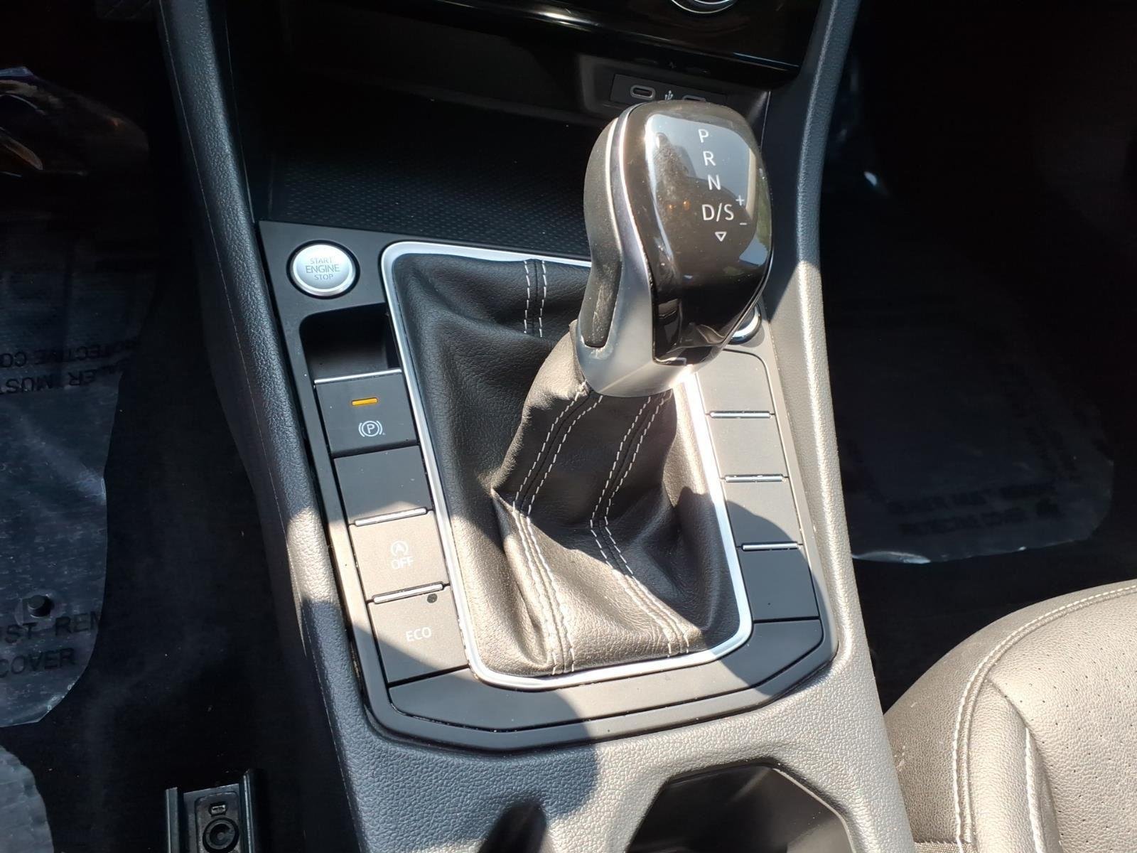 Used 2024  Volkswagen SE image 28