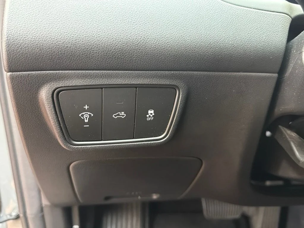 Used 2024 Hampton Gray Hyundai XRT image 21