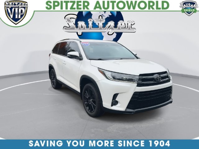 Used 2019 White Toyota SE image 4