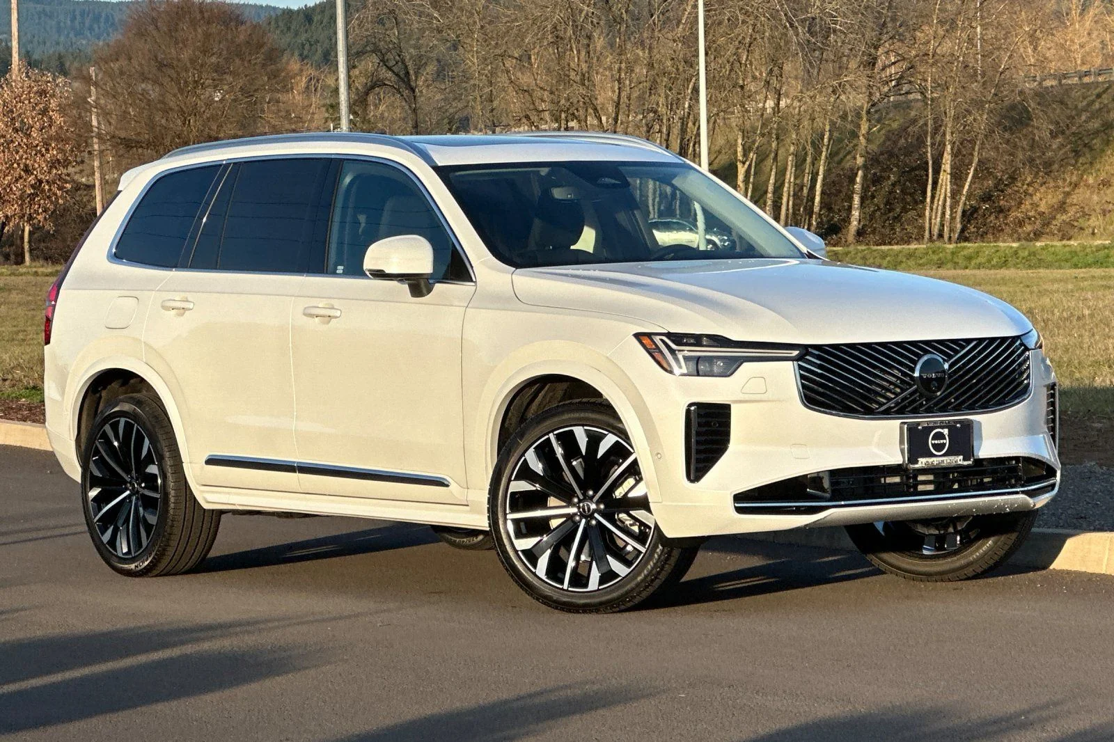 2026 Volvo XC90 B5 Plus Bright 4WD's photo