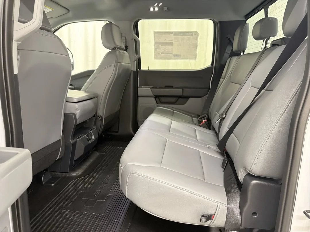 New 2026 Oxford White Ford F-250® XL image 18