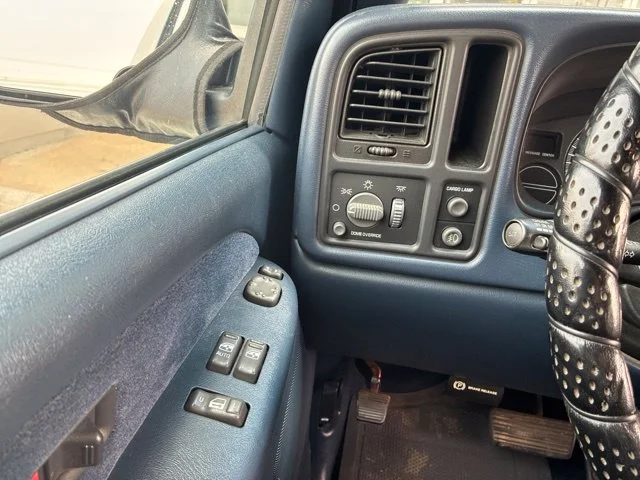 Used 1999 Indigo Blue Metallic Chevrolet LS image 13