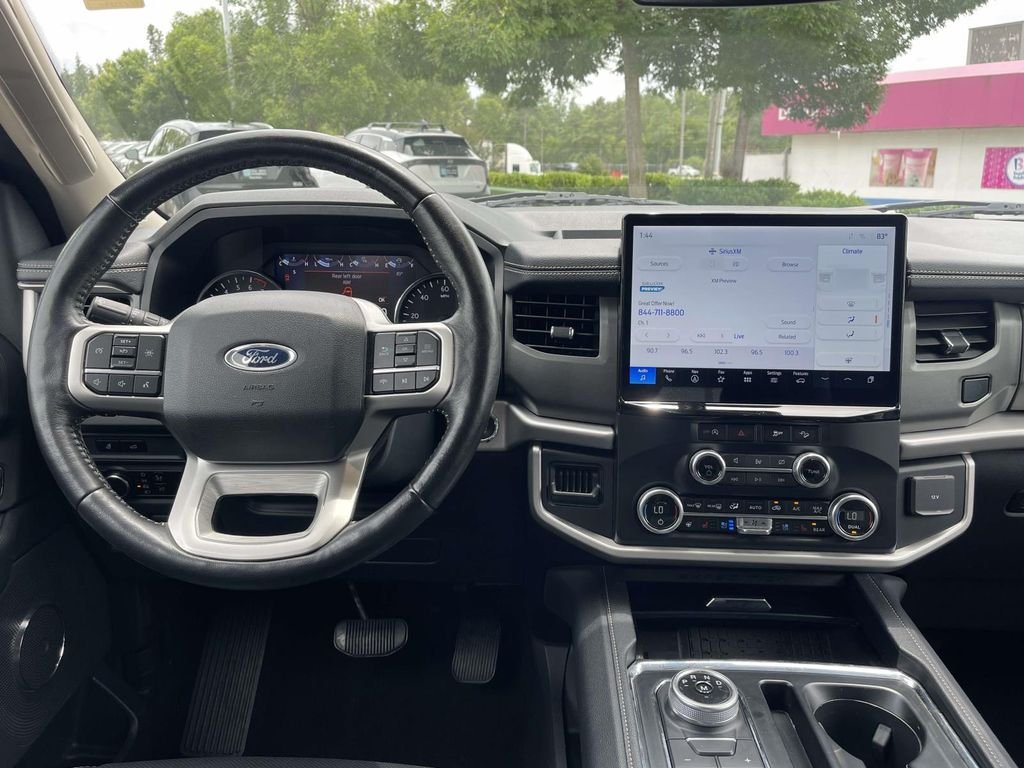 Used 2024 Silver Ford XLT image 14