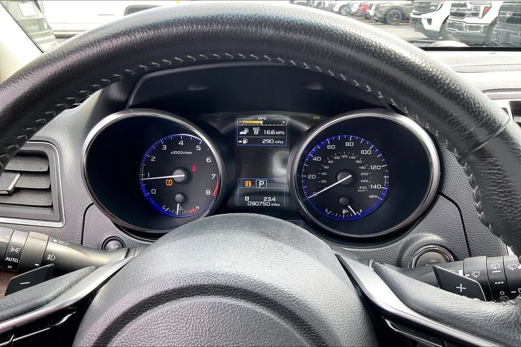 Used 2019 White Subaru 2.5i image 19