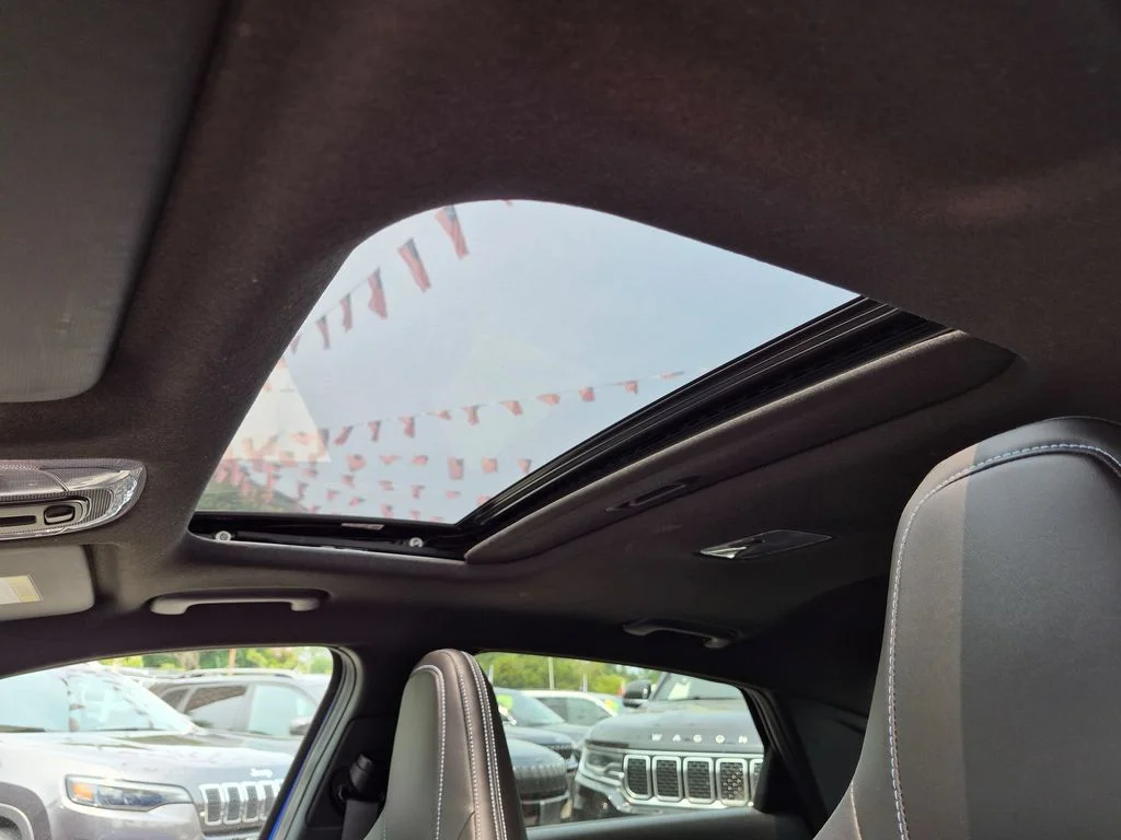 Used 2024 Blue Hyundai Base image 27