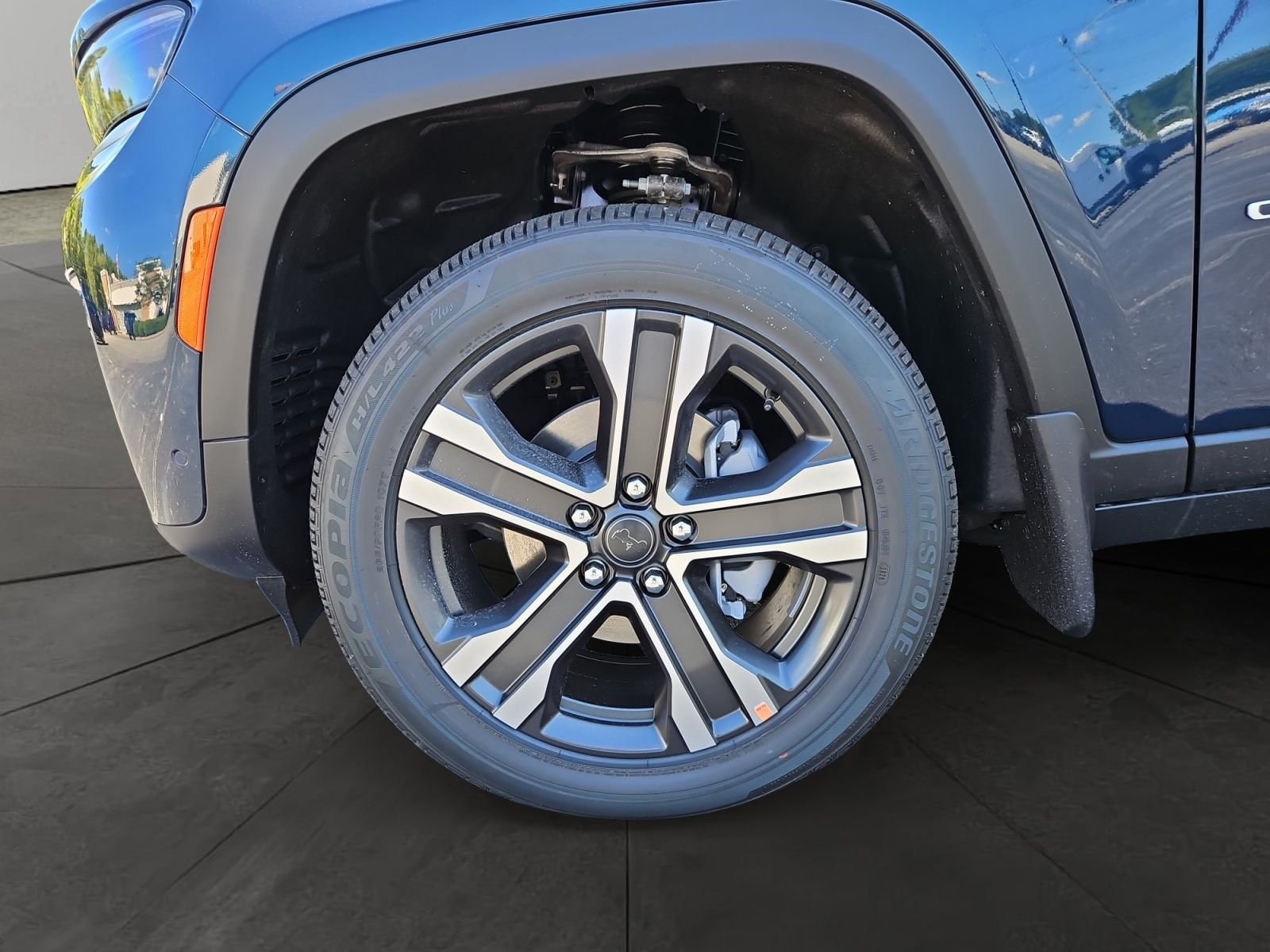 New 2027 Fathom Blue Pearlcoat Jeep Limited image 14