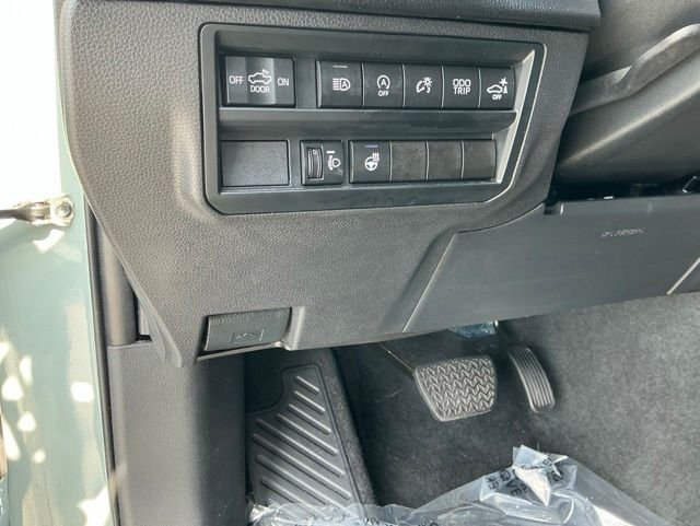 Used 2024 Green Toyota SR5 image 17
