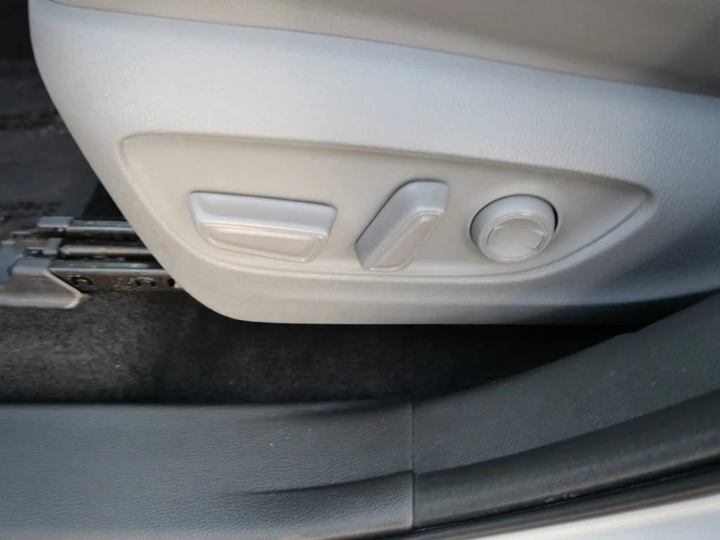 Used 2022 Silver Toyota XLE image 15