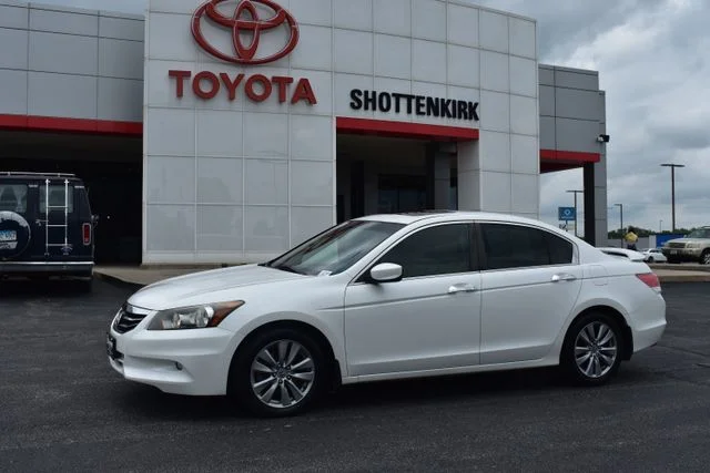 Used 2012 White Honda EX-L image 1