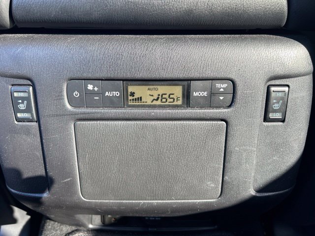 Used 2023 Black Nissan Platinum image 22