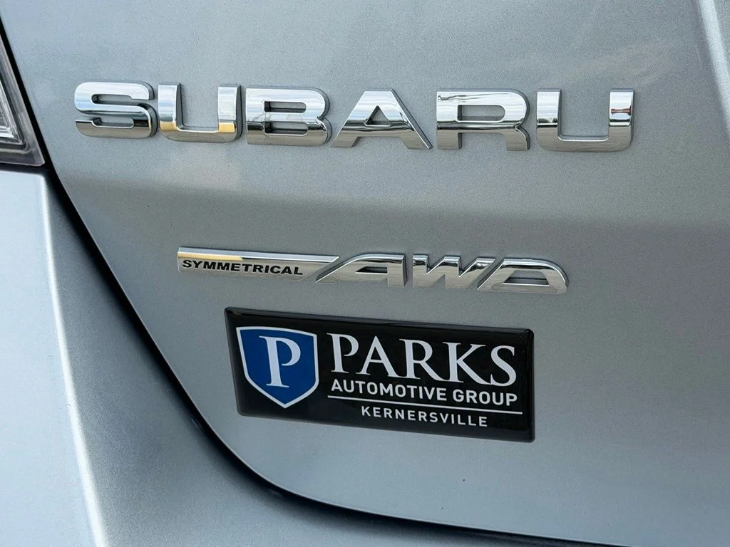 Used 2012 Silver Subaru 2.5i image 33