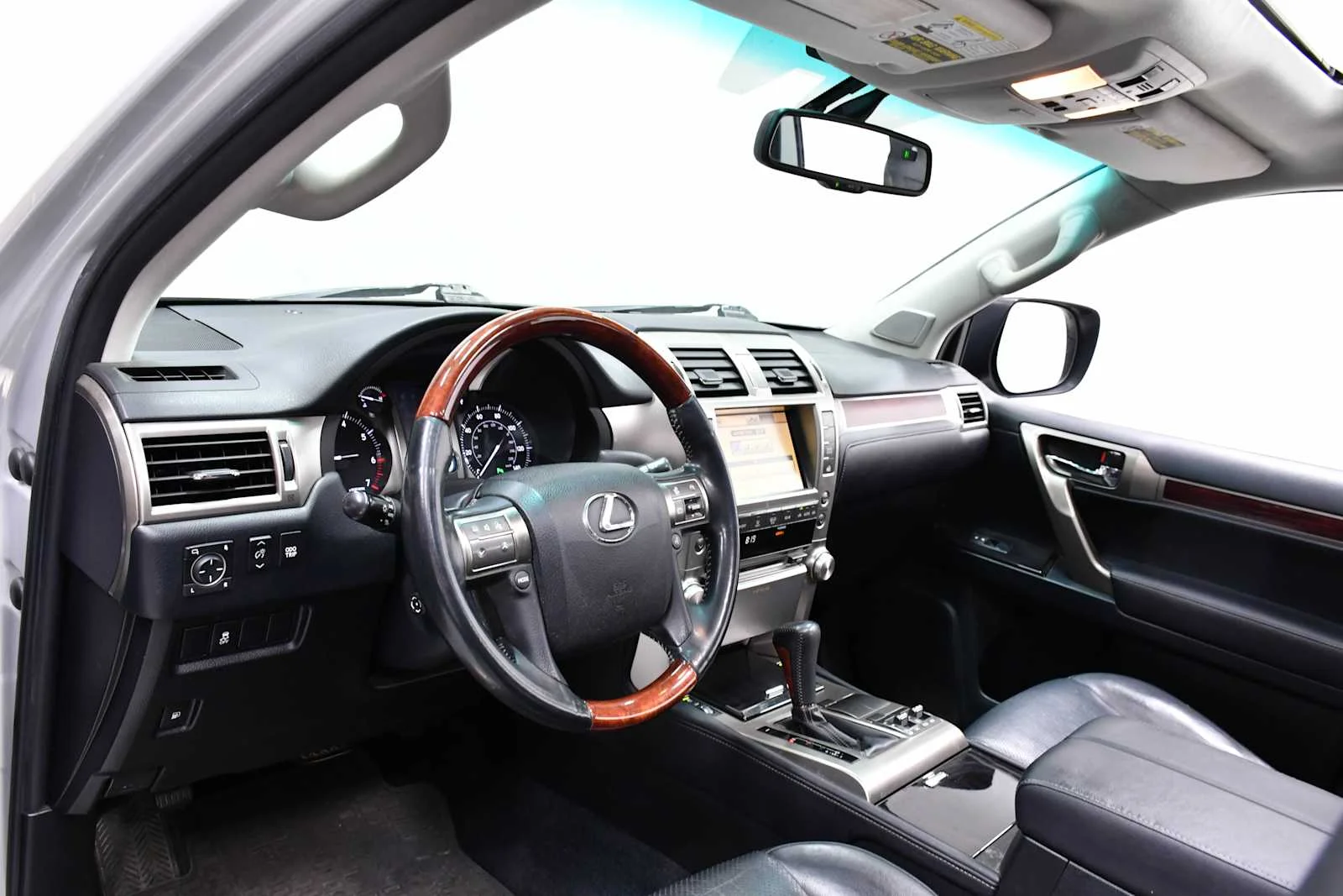 Used 2010 Tungsten Pearl Lexus  image 15