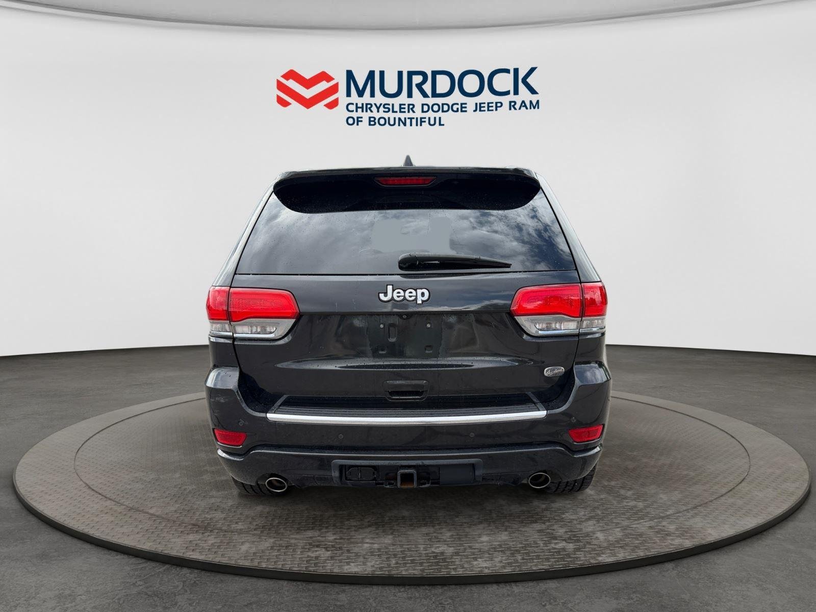 Used 2015 Brilliant Black Crystal Pearlcoat Jeep Overland image 7