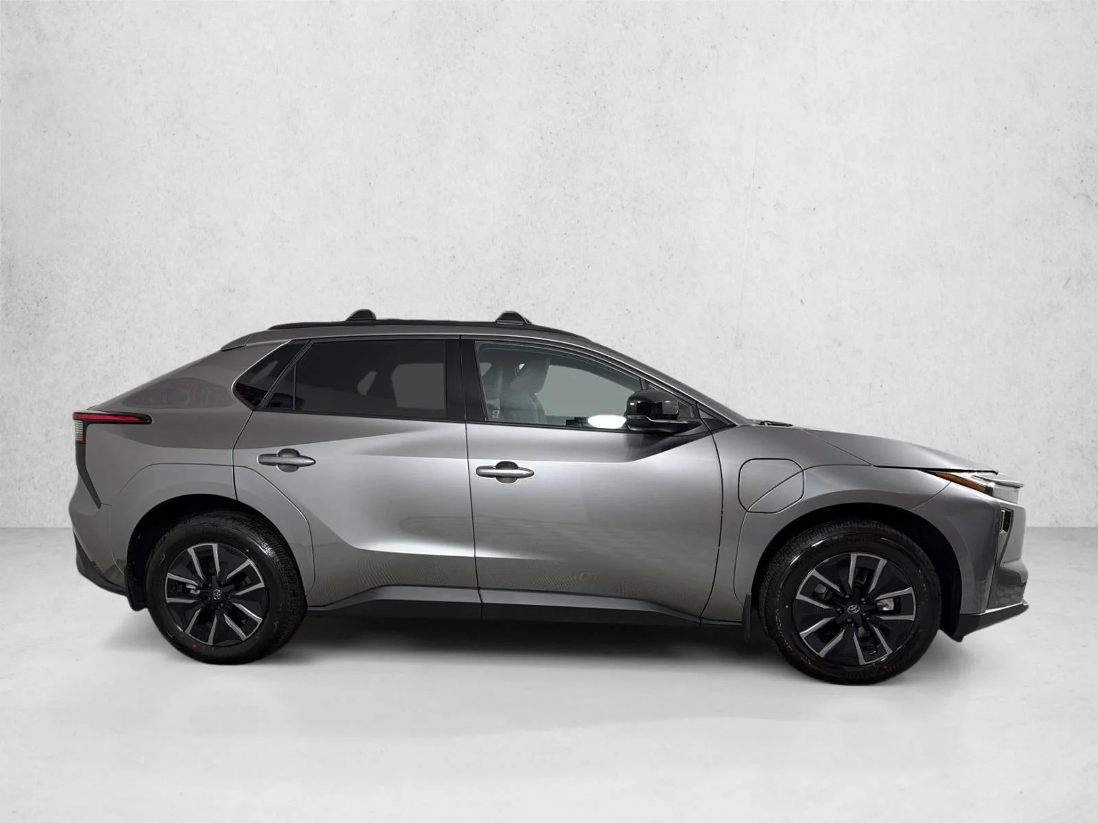 Used 2026 White Toyota XLE image 2