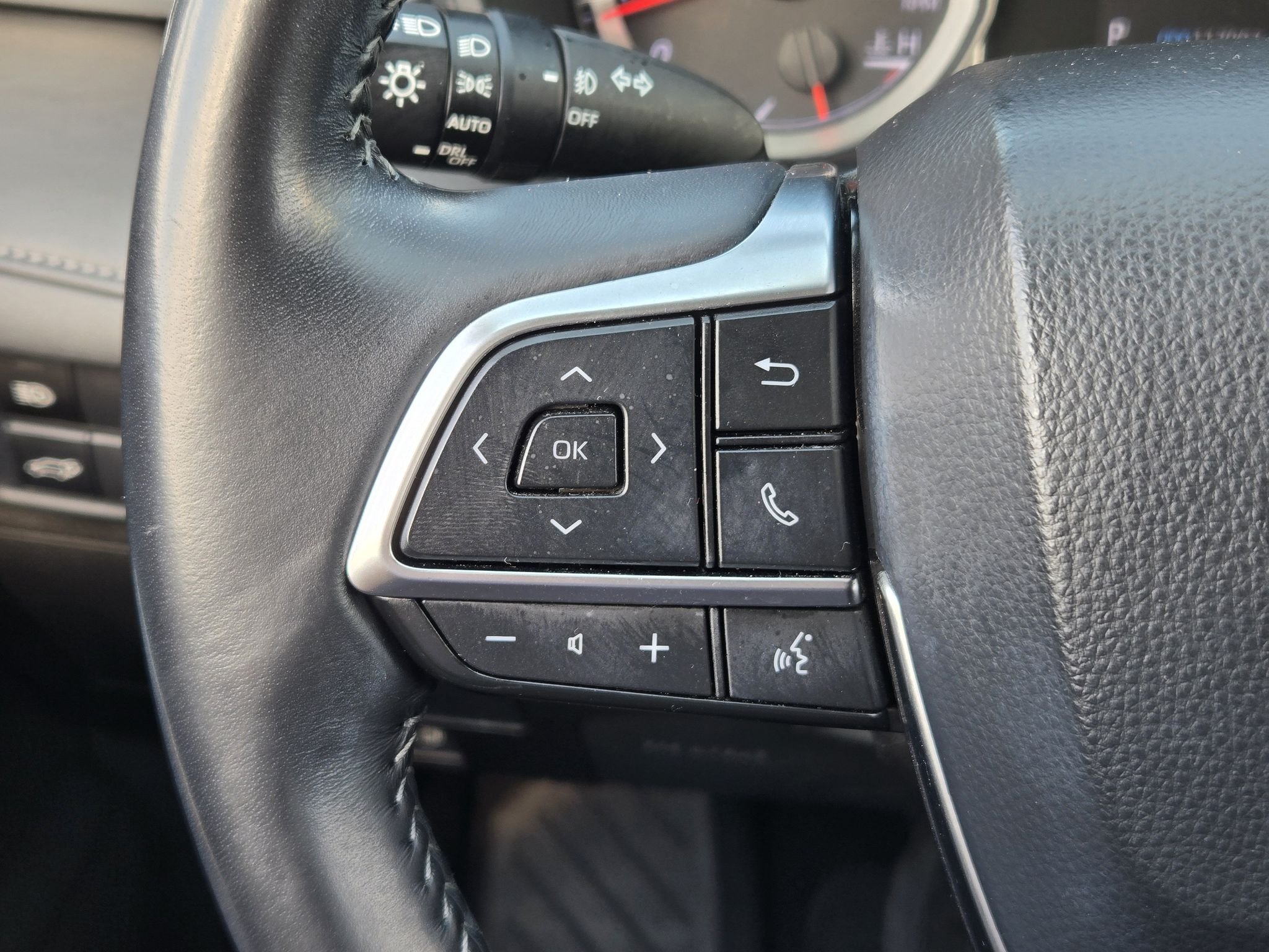 Used 2021 Celestial Silver Metallic Toyota LE image 28