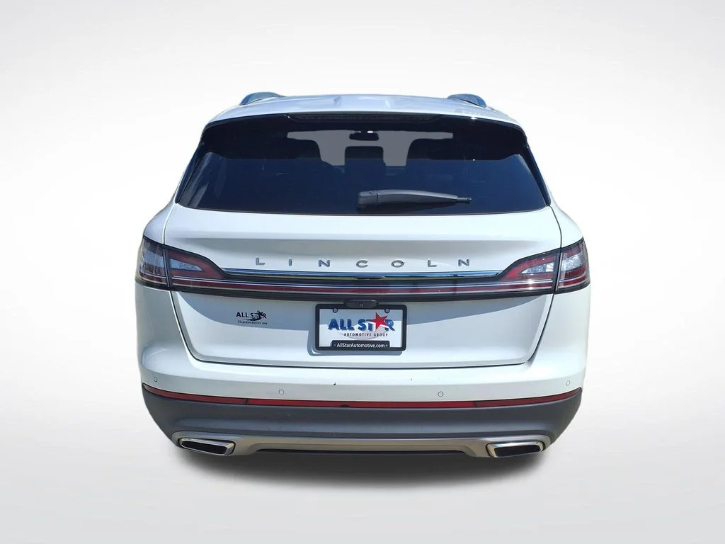 Used 2022 White Lincoln Standard image 7