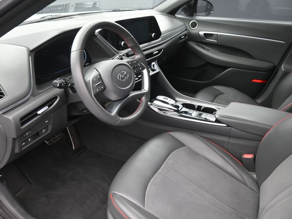 Used 2021 Gray Hyundai SEL Plus image 18