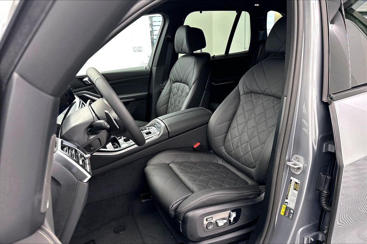 New 2026 Skyscraper Grey Metallic BMW xDrive50e image 28