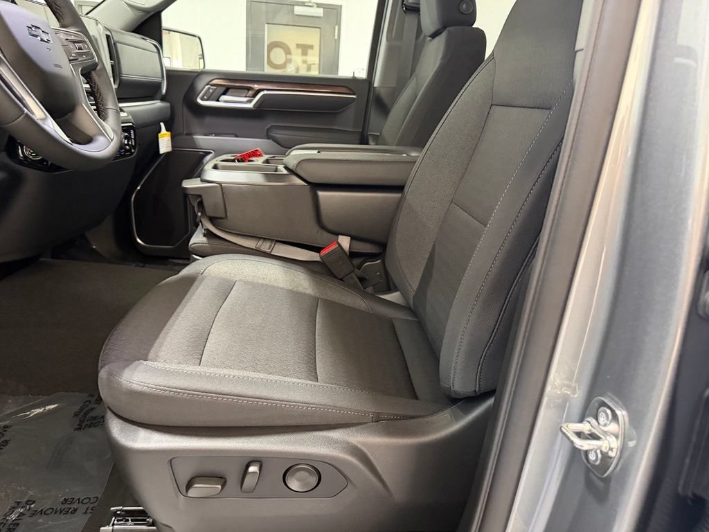 New 2026 Sterling Gray Metallic Chevrolet RST image 26