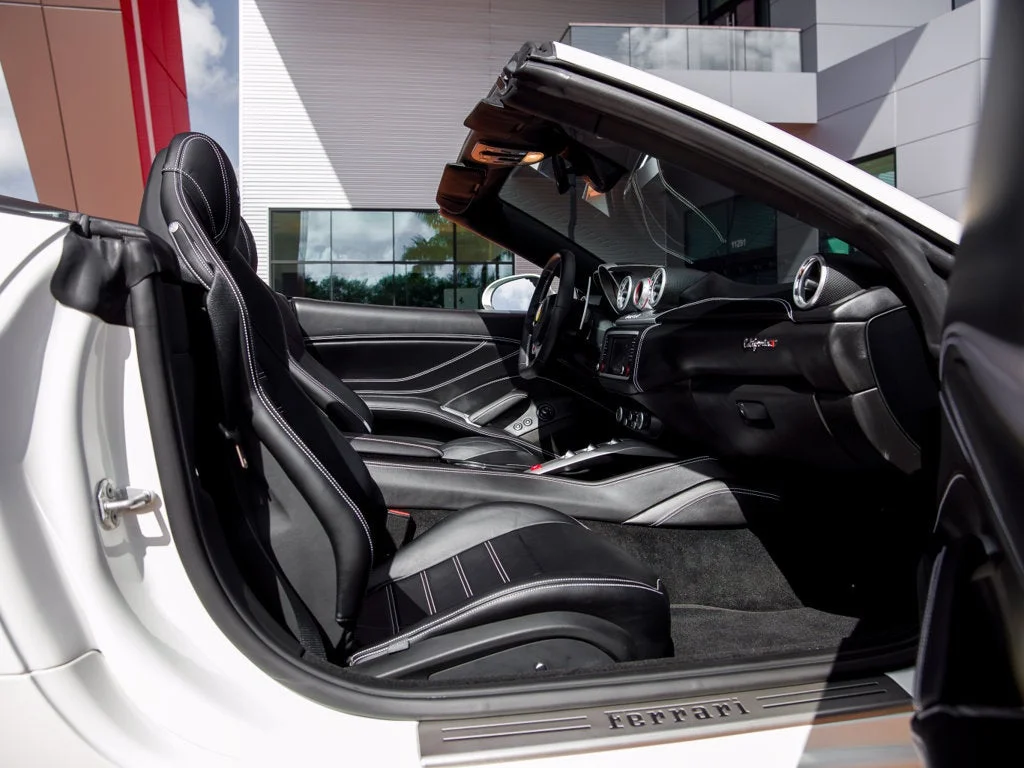 Used 2015 Bianco Avus Ferrari T image 25