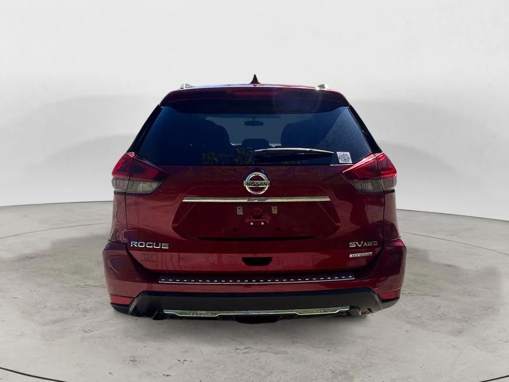 Used 2018 Scarlet Nissan SV image 5