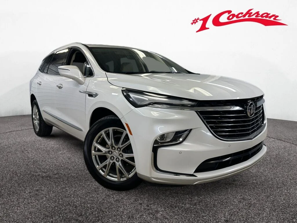 2024 Buick Enclave Essence's photo