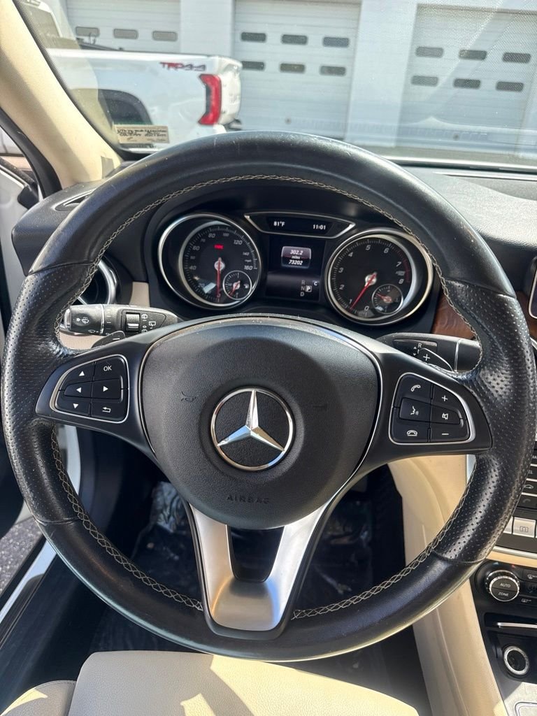 Used 2020 White Mercedes-Benz GLA 250 image 7