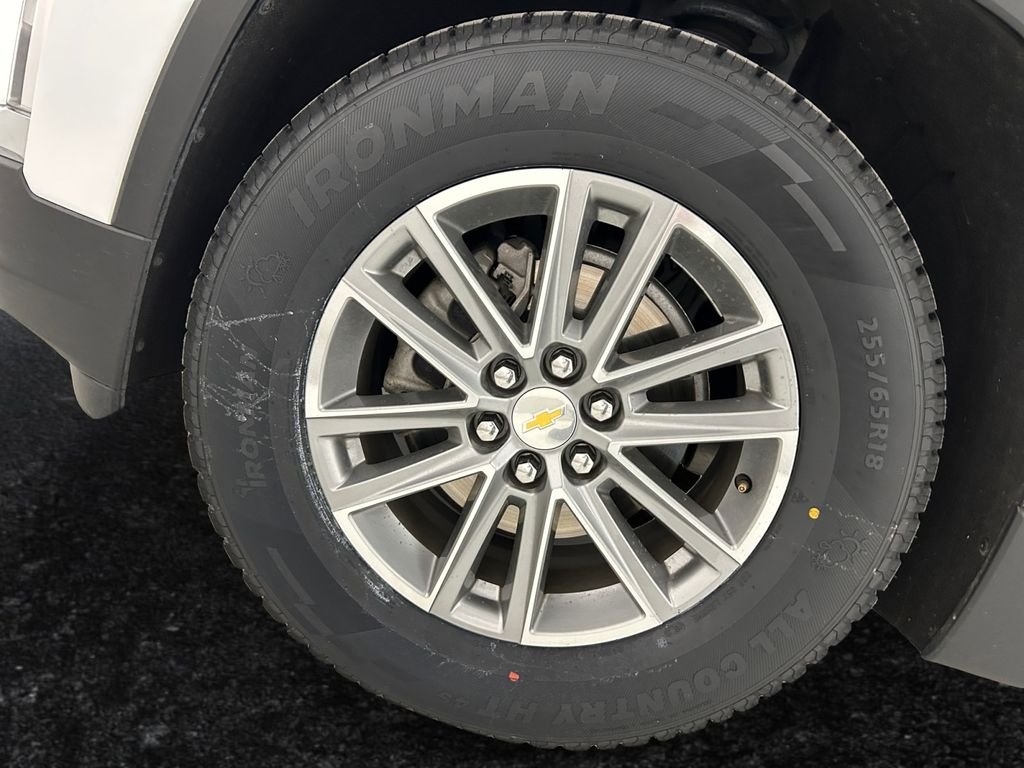 Used 2023 White Chevrolet LT image 27