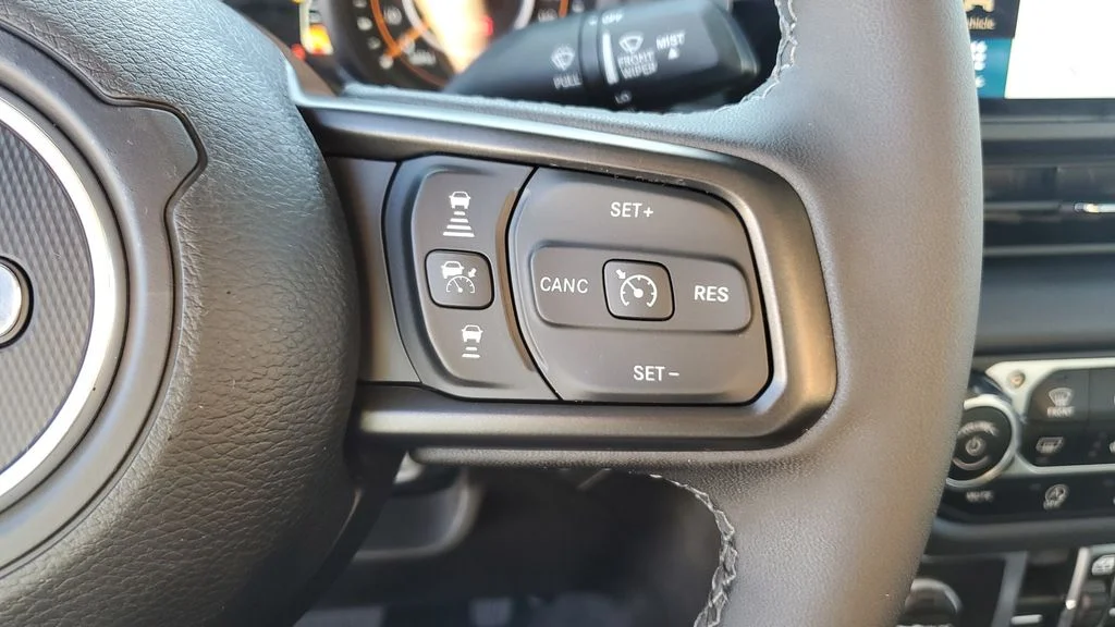 Used 2025 Black Jeep High Tide image 30