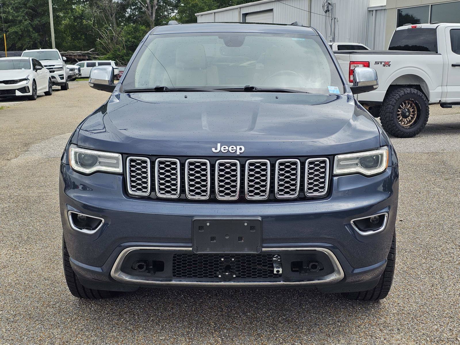 Used 2020 Slate Blue Pearlcoat Jeep Overland image 2
