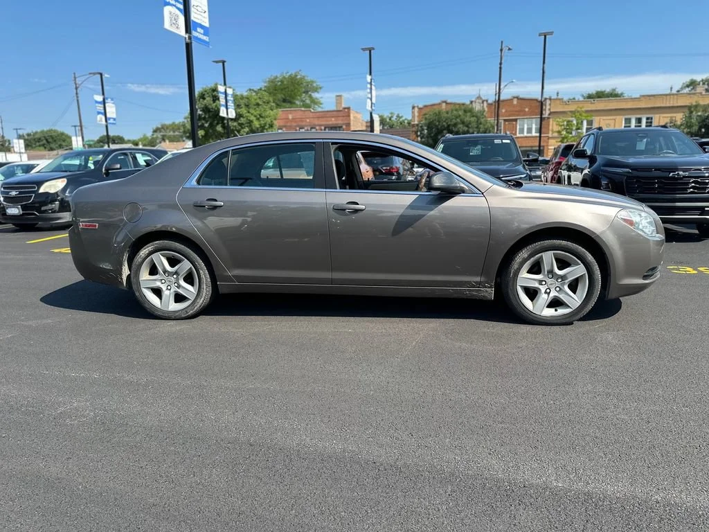 Used 2010 Mocha Steel Metallic Chevrolet LS w/1LS image 2
