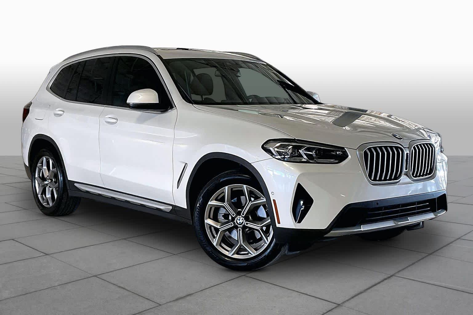 Used 2024 Mineral White Metallic BMW sDrive30i image 2