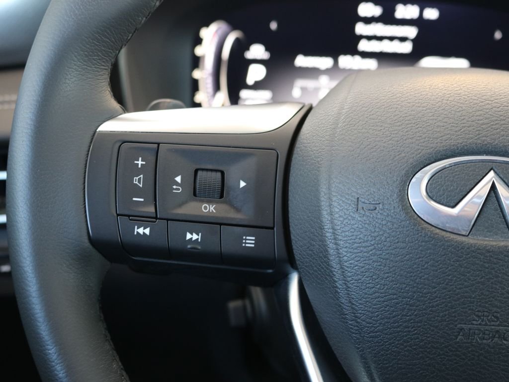 Certified Used 2023 Silver INFINITI LUXE image 55