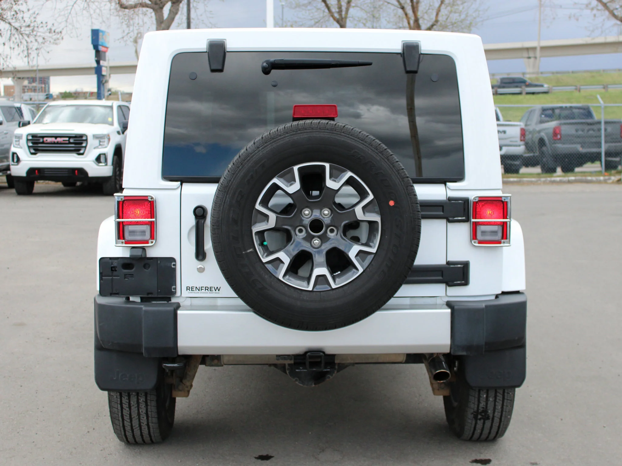 Used 2018 White Jeep Sahara * No Accidents | V6 | 3M PPF | Alpine | Heated Leather | Max Tow Package | NAV | Remote Start image 14