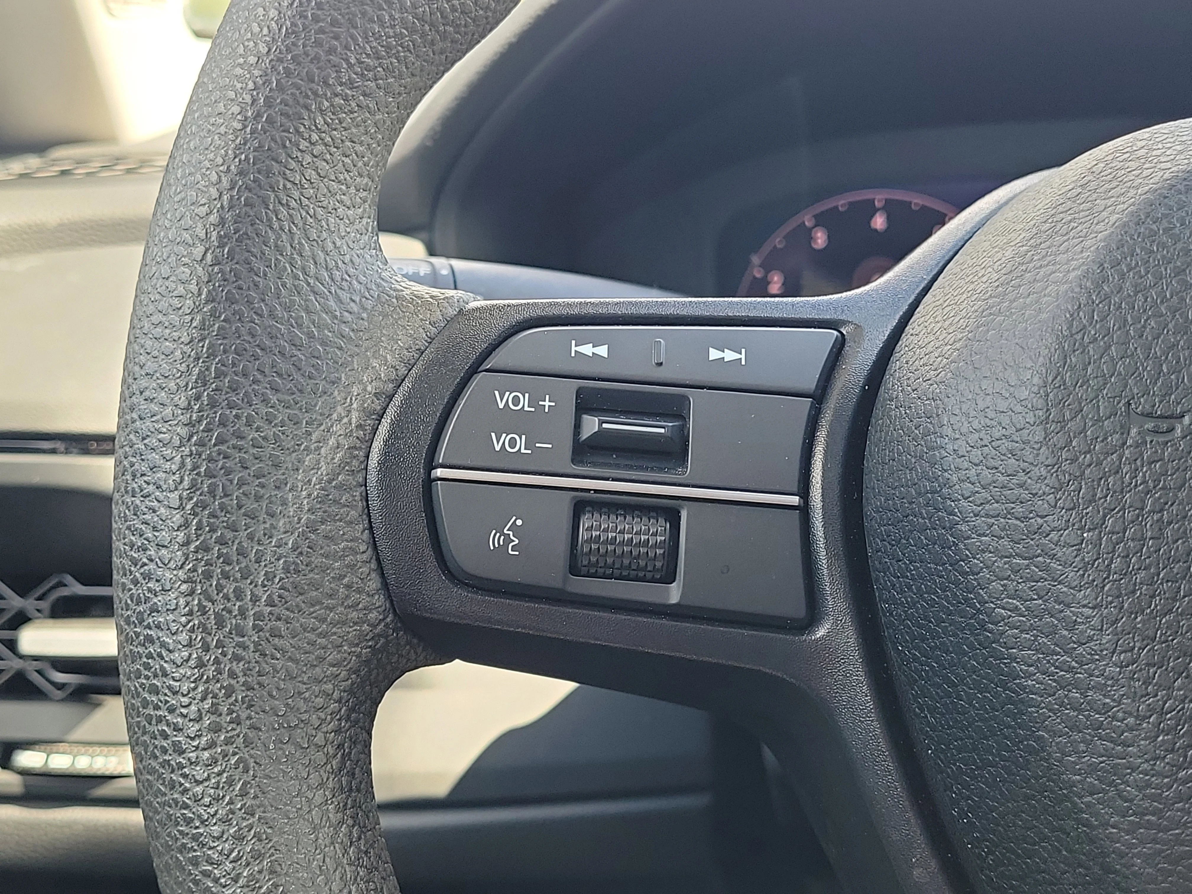 2023 Honda Accord EX - Photo 18