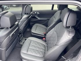 Certified Used 2025 Black Sapphire Metallic BMW xDrive40i image 4